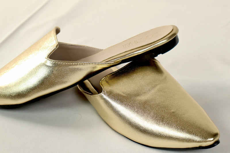 Gold mule - Elegant gleam