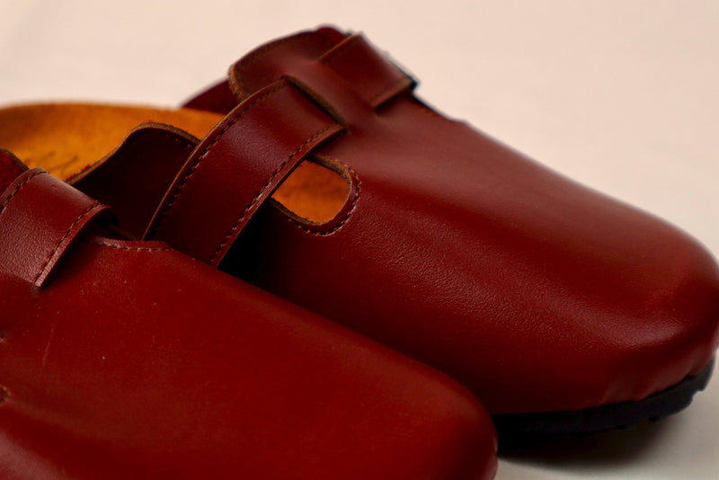 Burgundy - Leather clog