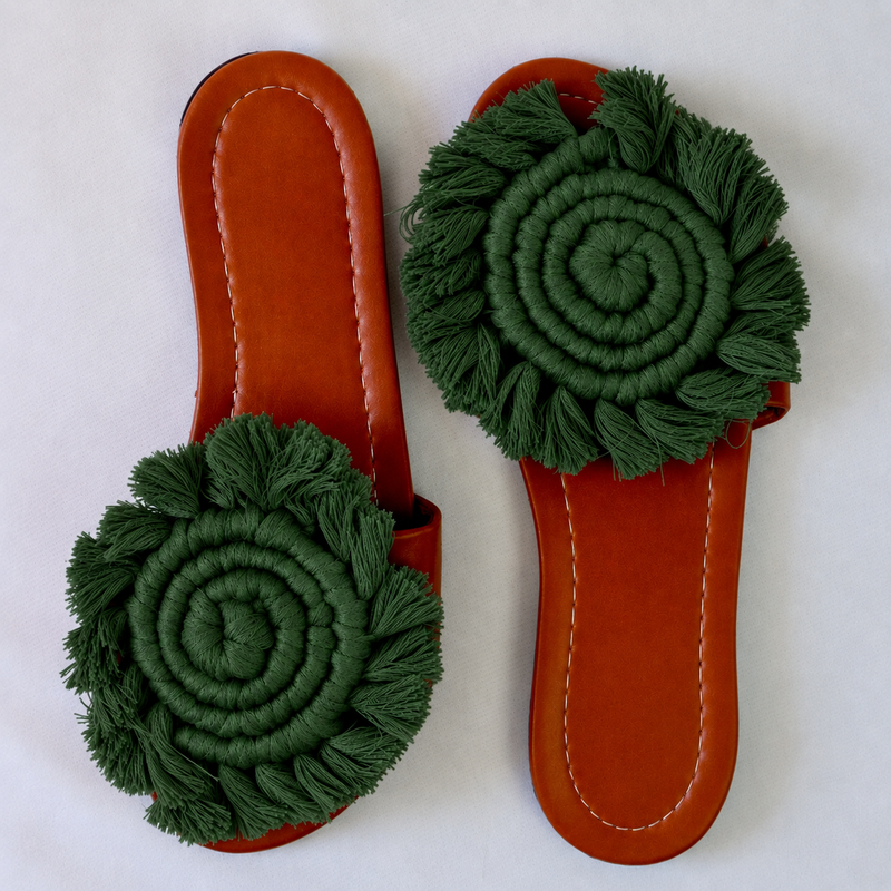 Luna Curl - Flat Macrame Slippers