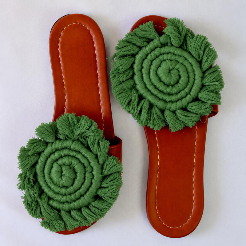 Luna Curl - Flat Macrame Slippers
