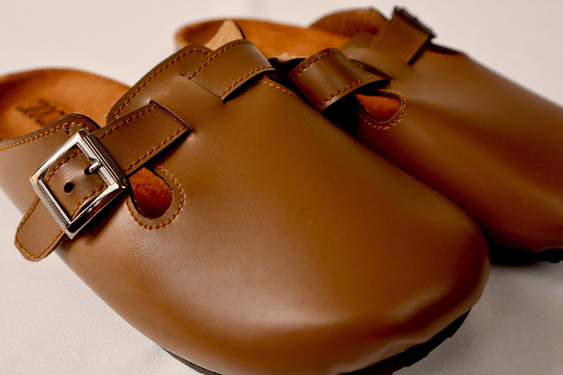 Chocolate - Leather clog