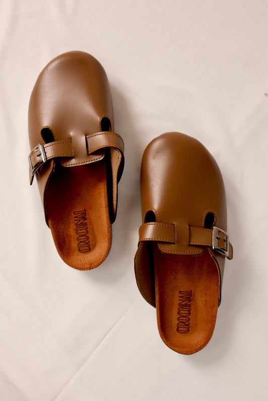 Chocolate - Leather clog