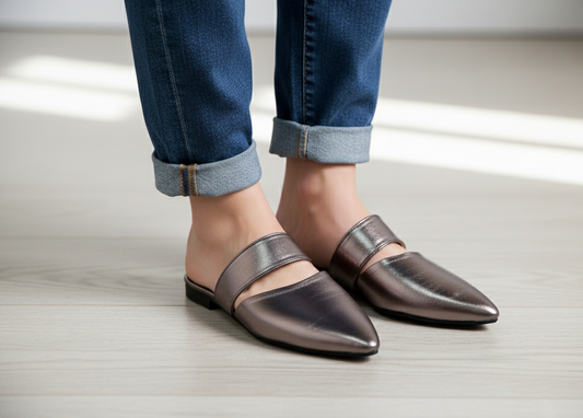 Smokey mule - Elegant gleam ribbon touch