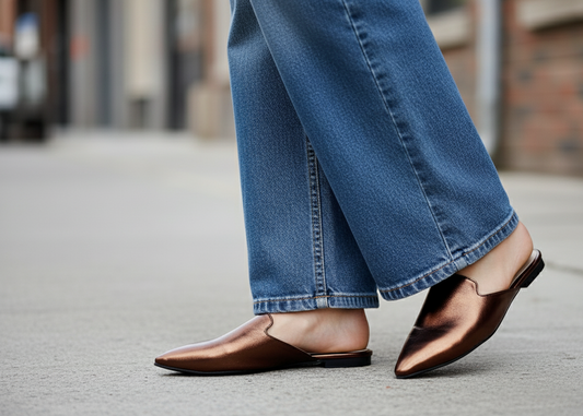 Bronze mule - Elegant gleam