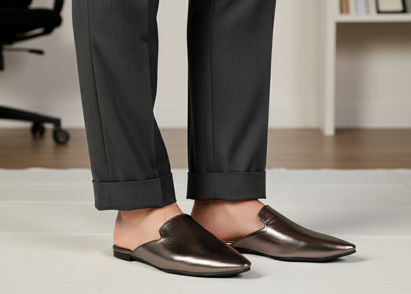 Smokey mule - Elegant gleam