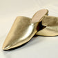Gold mule - Elegant gleam