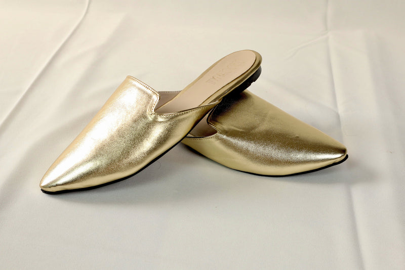 Gold mule - Elegant gleam