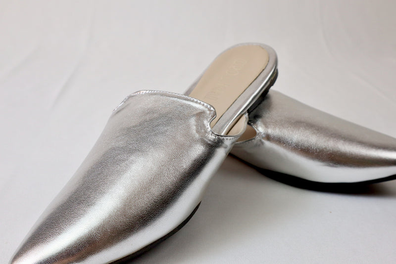 Silver mule - Elegant gleam