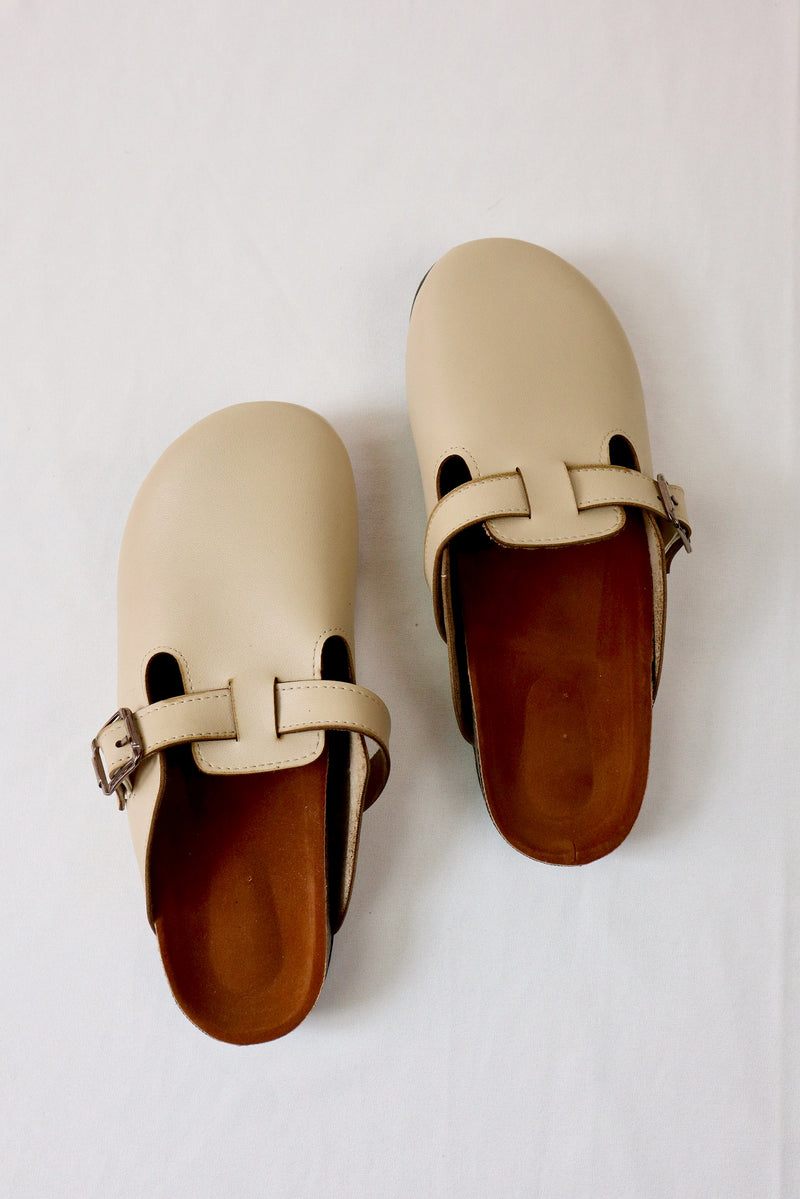 Beige - Leather clog