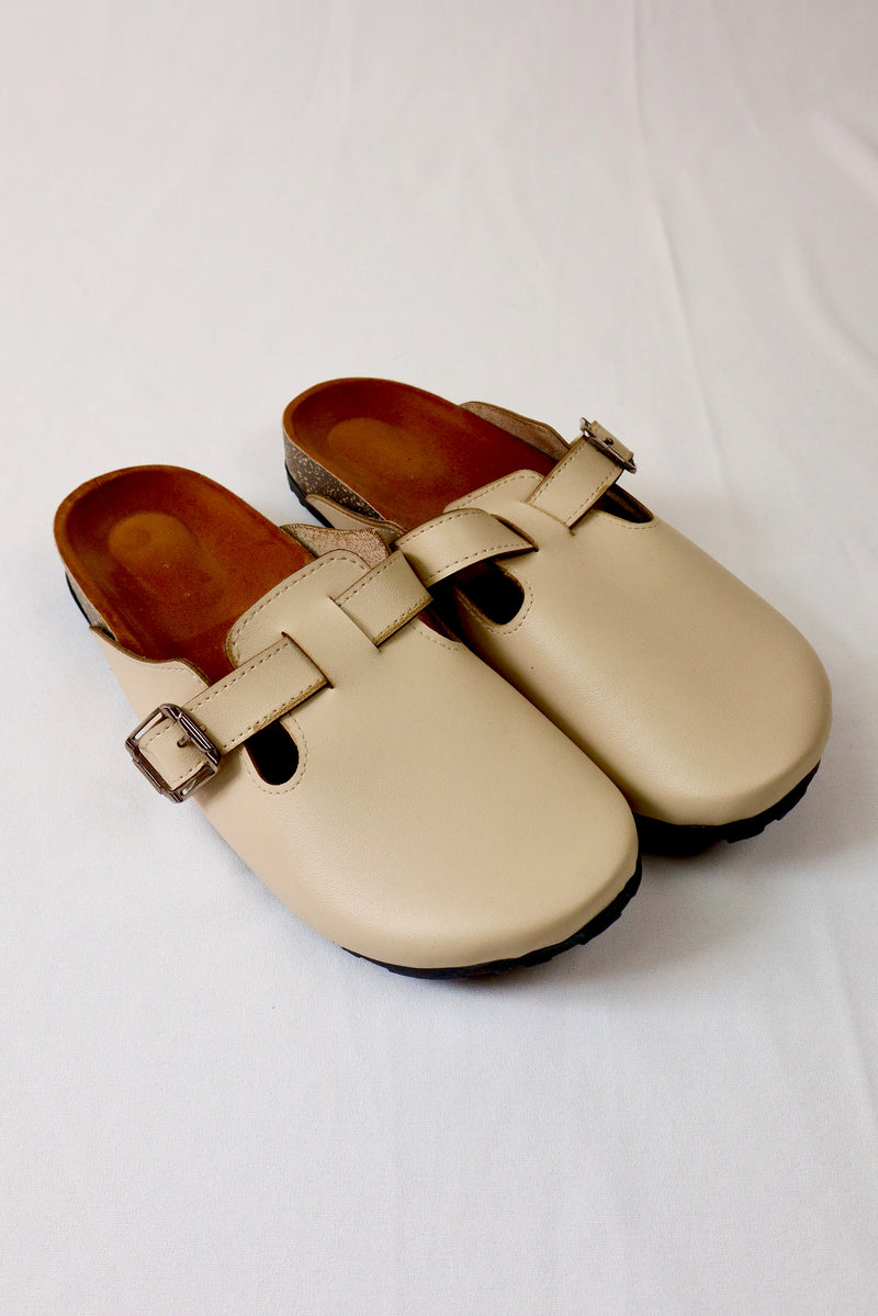 Beige - Leather clog