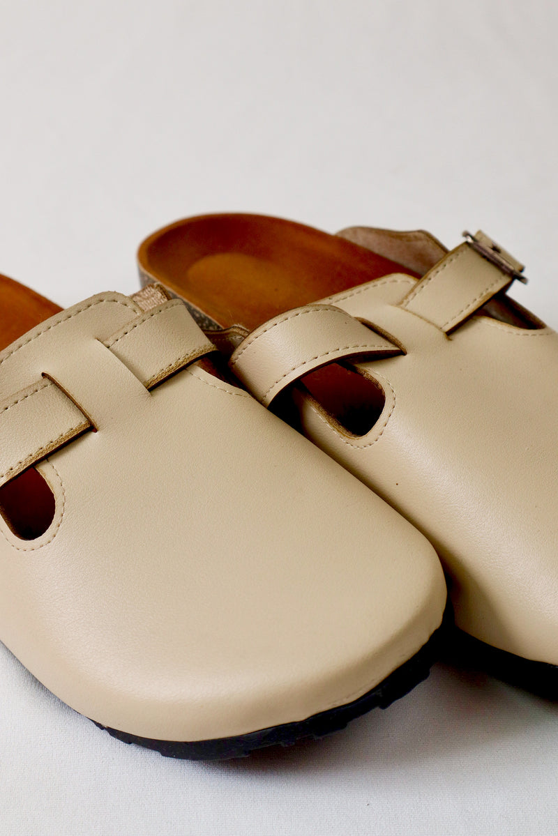 Beige - Leather clog