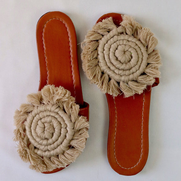 Luna Curl - Flat Macrame Slippers