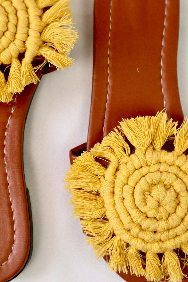 Luna Curl - Flat Macrame Slippers