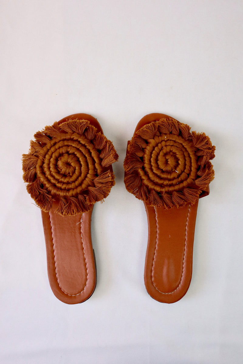 Luna Curl - Flat Macrame Slippers