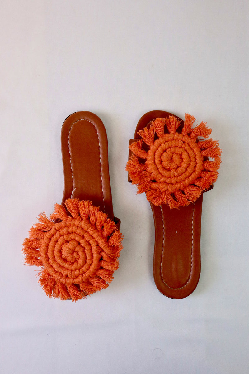 Luna Curl - Flat Macrame Slippers
