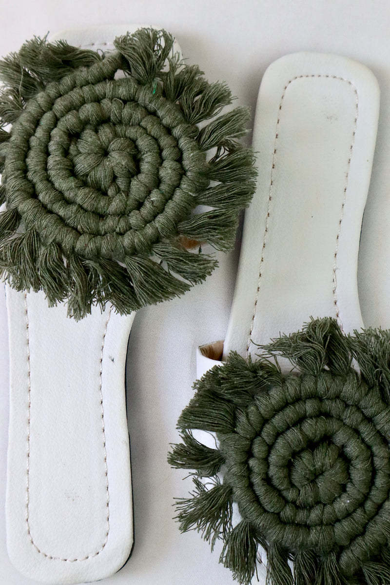 Luna Curl - Flat Macrame Slippers