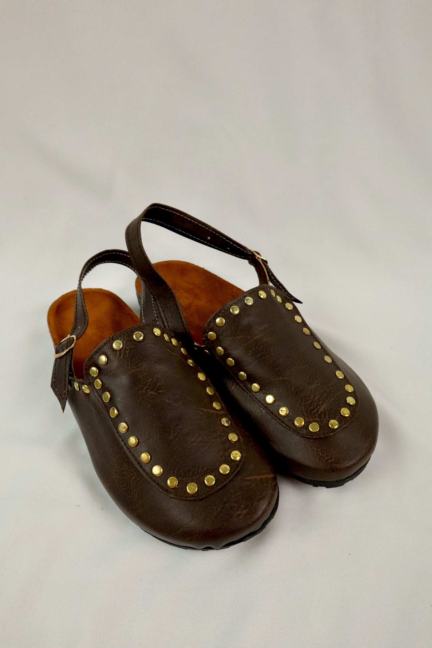 Solène Strap Clog – Brown Leather
