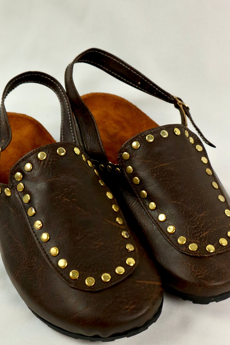 Solène Strap Clog – Brown Leather