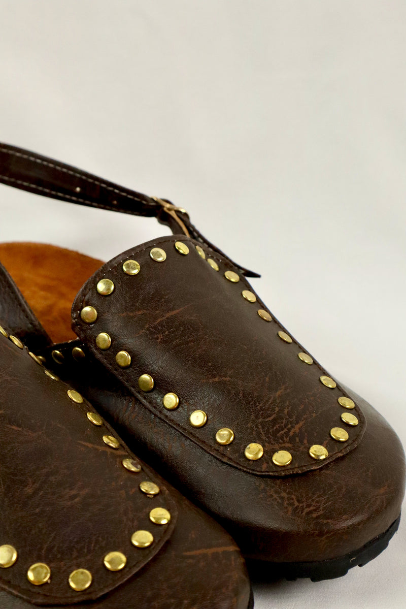 Solène Strap Clog – Brown Leather