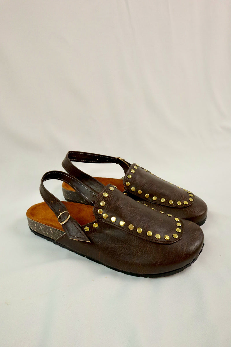 Solène Strap Clog – Brown Leather