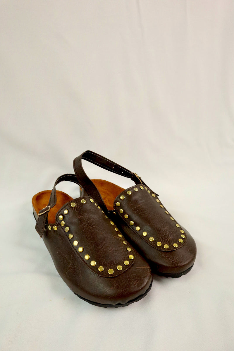 Solène Strap Clog – Brown Leather