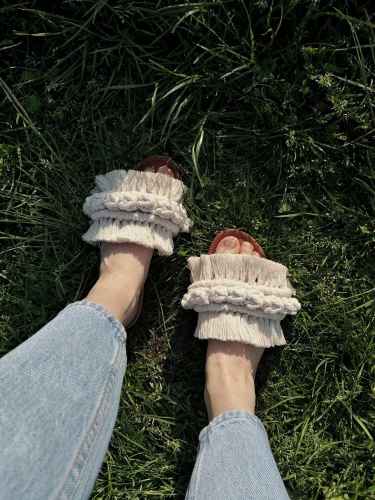 Simple Berry Sprinkle - Flat Macrame Slippers