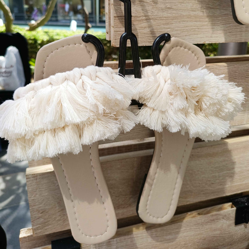 Simple Fluffy - Flat Macrame Slippers