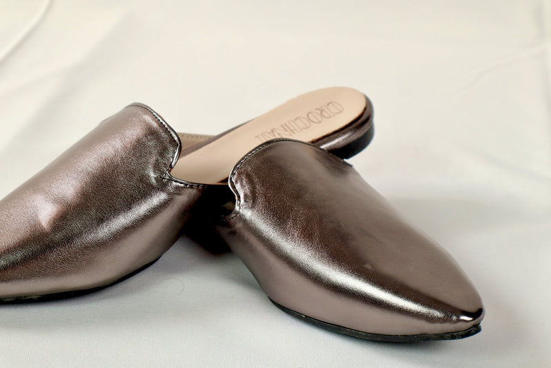 Smokey mule - Elegant gleam