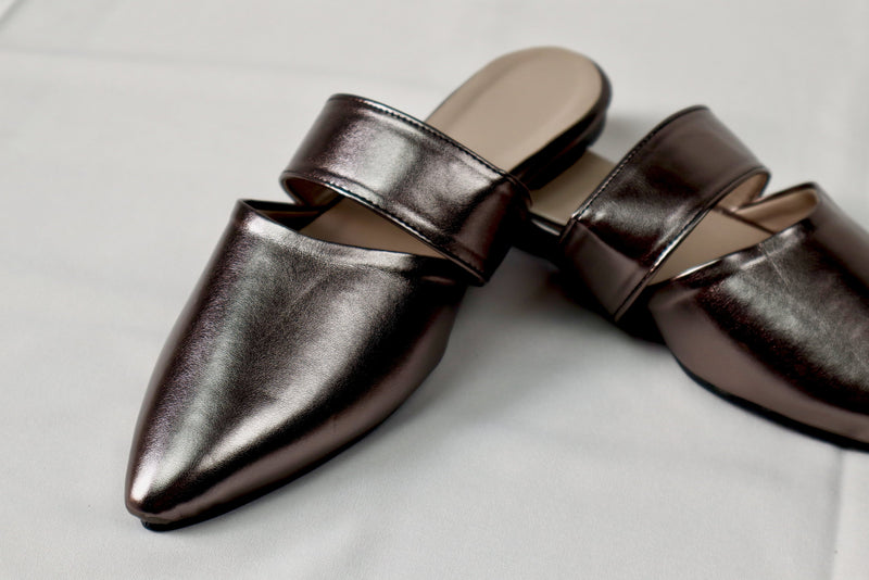 Smokey mule - Elegant gleam ribbon touch